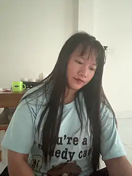 Snapshot of Suni-ii chatting on May 2026 11:30:01 AM Suni-ii online show from May 2026 11:30:01 AM