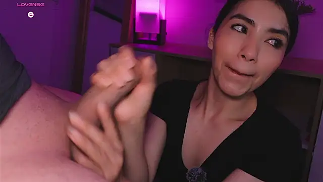 Samantha night   online show from March 2026 02:13:02 AM