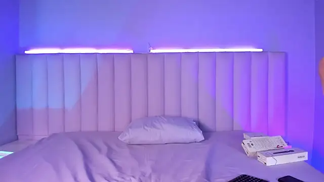 Denightjones online show from April 2026 03:13:01 AM