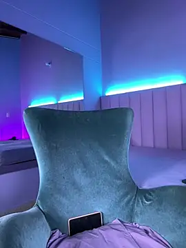 Denightjones online show from March 2026 03:32:01 AM