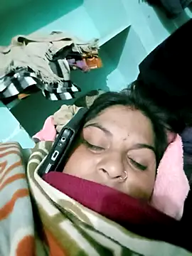 Snapshot of Rajnilodhi4788 chatting on January 2026 10:02:02 PM Rajnilodhi4788 online show from January 2026 10:02:02 PM