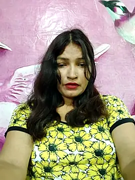 Snapshot of Priyaa_1433 chatting on July 2026 07:04:01 AM Priyaa 1433 online show from July 2026 07:04:01 AM