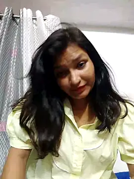 Snapshot of Priyaa_1433 chatting on June 2026 02:33:02 PM Priyaa 1433 online show from June 2026 02:33:02 PM
