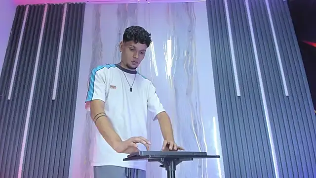 Lucas hot 20 online show from February 2026 07:41:02 AM