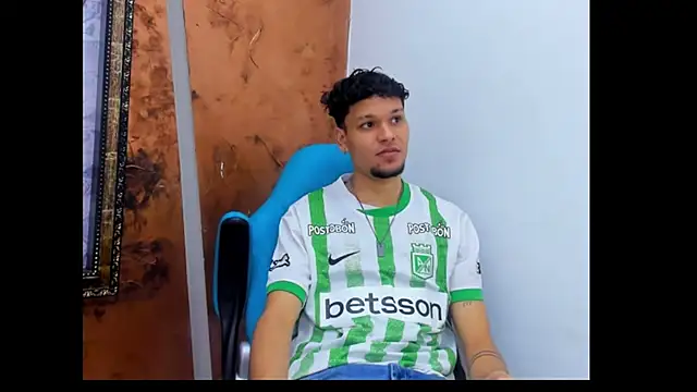 Lucas hot 20 online show from March 2026 06:19:02 AM