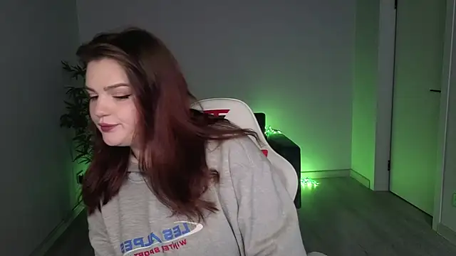 MilkyPop  online show from April 2026 09:00:01 AM