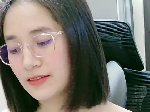 Shulee- online show from March 2026 03:32:01 AM