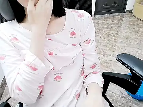 Shulee- online show from April 2026 07:47:01 AM