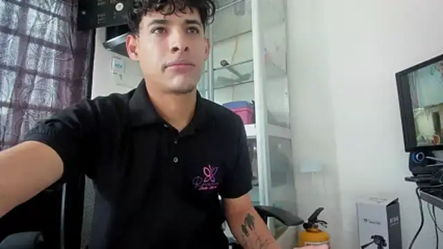 Snapshot of MaxStar26 chatting on January 2026 12:56:02 PM MaxStar26 online show from January 2026 12:56:02 PM