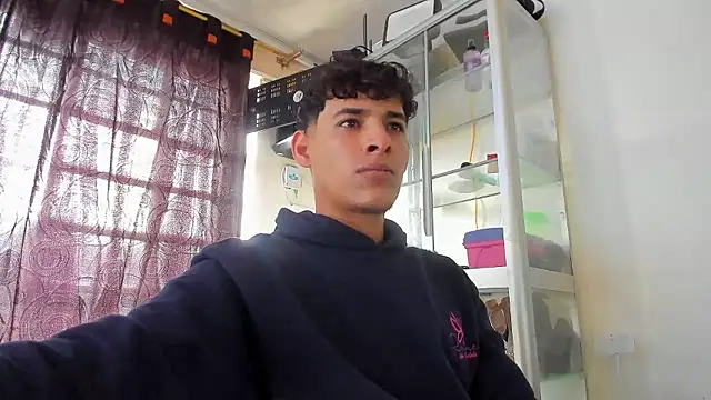 Snapshot of MaxStar26 chatting on January 2026 02:23:02 PM MaxStar26 online show from January 2026 02:23:02 PM