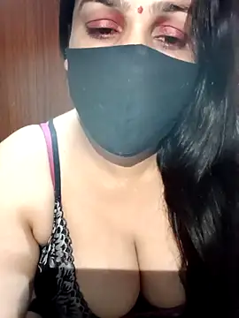 Snapshot of 01Roshani chatting on February 2026 07:35:02 PM 01Roshani online show from February 2026 07:35:02 PM