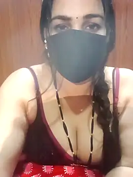 Snapshot of 01Roshani chatting on February 2026 12:00:01 AM 01Roshani online show from February 2026 12:00:01 AM