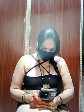 Snapshot of 01Roshani chatting on February 2026 09:01:01 PM 01Roshani online show from February 2026 09:01:01 PM