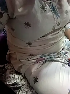 Snapshot of 01Roshani chatting on February 2026 08:56:02 AM 01Roshani online show from February 2026 08:56:02 AM