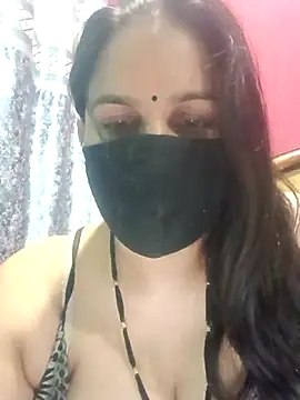 Snapshot of 01Roshani chatting on June 2026 07:18:02 PM 01Roshani online show from June 2026 07:18:02 PM