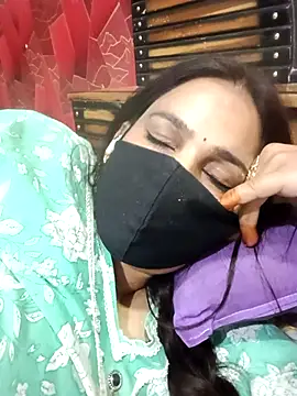 Snapshot of 01Roshani chatting on February 2026 11:48:02 PM 01Roshani online show from February 2026 11:48:02 PM