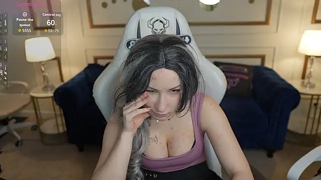 Zoe Kiss online show from February 2026 11:51:01 AM