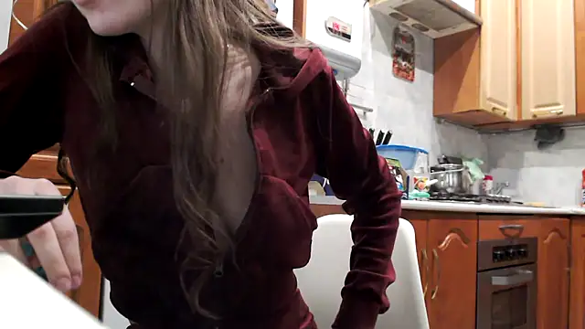 Snapshot of SilentShard chatting on April 2026 07:55:01 PM SilentShard online show from April 2026 07:55:01 PM