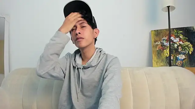 julian xx online show from May 2026 02:26:01 PM