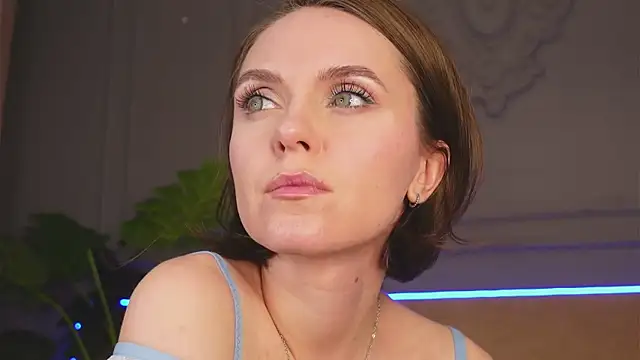 Snapshot of Lil__Fleur chatting on February 2026 10:31:02 PM Lil Fleur online show from February 2026 10:31:02 PM