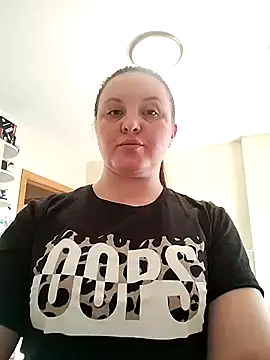 Sabrina Weaver online show from April 2026 12:50:01 PM