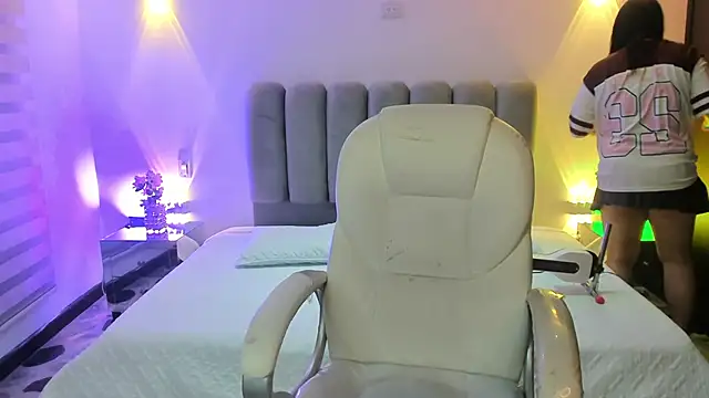 ThaliaBrookss  online show from February 2026 05:05:02 AM