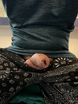 amonyak93 online show from February 2026 10:39:01 AM