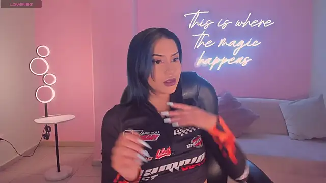 KayraLanne online show from January 2026 03:32:01 AM