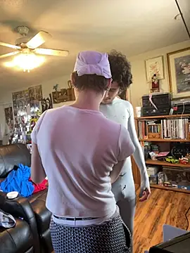 SugarNCinnamon online show from April 2026 06:14:02 PM