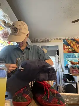 SugarNCinnamon online show from March 2026 10:16:01 PM