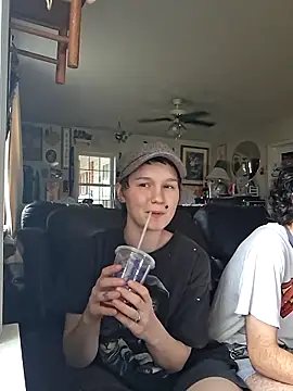 SugarNCinnamon online show from May 2026 11:25:01 PM