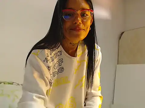 Elizabeth manzon online show from May 2026 05:30:01 PM