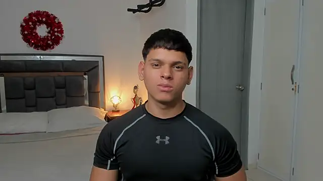 stefan leenox online show from April 2026 08:22:02 PM