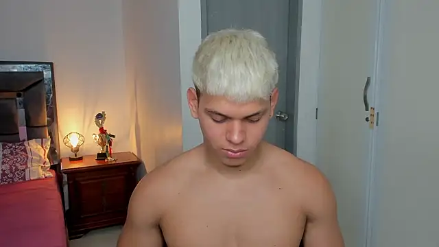 stefan leenox online show from February 2026 08:19:02 PM