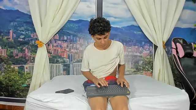 jhonaEstrada online show from January 2026 04:27:02 AM