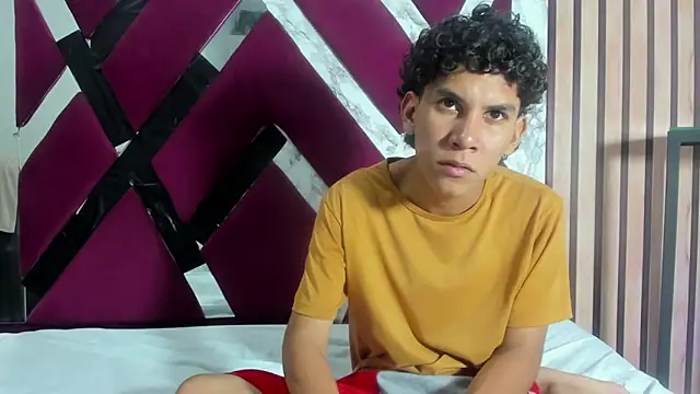 jhonaEstrada online show from January 2026 03:02:01 AM