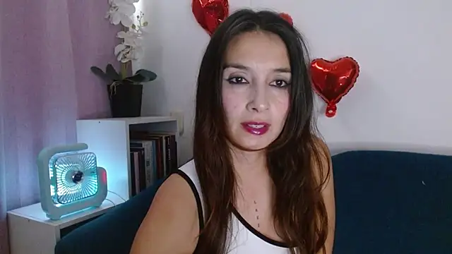 Almaglow  online show from February 2026 06:41:01 PM