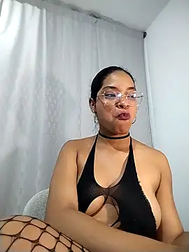 KATALINA SANTANA  online show from April 2026 02:04:02 AM