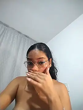 KATALINA SANTANA  online show from May 2026 11:42:01 PM