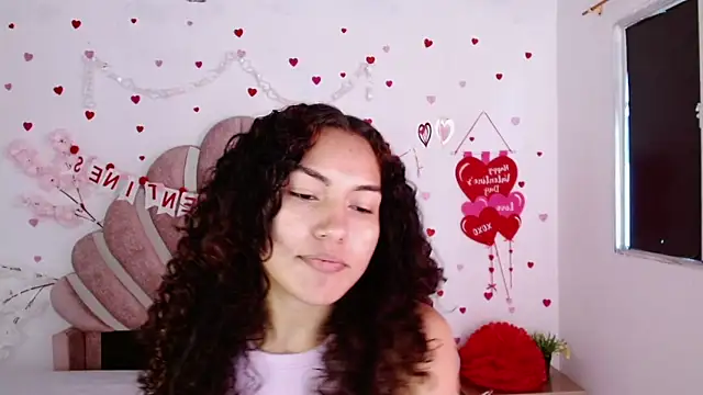 Naya  fox723 online show from February 2026 05:44:01 PM