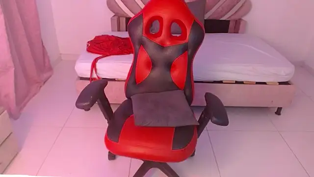 Snapshot of Naya__fox723 chatting on January 2026 05:39:01 PM Naya fox723 online show from January 2026 05:39:01 PM