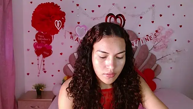 Naya  fox723 online show from February 2026 05:57:01 PM