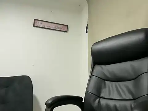 enyel 100 online show from February 2026 11:24:01 PM