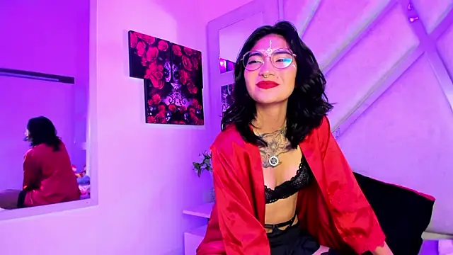 Snapshot of velvet_mystic chatting on January 2026 03:43:01 AM velvet mystic online show from January 2026 03:43:01 AM