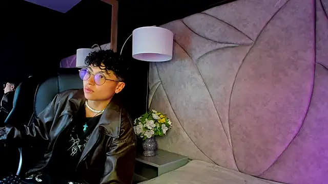 velvet mystic online show from April 2026 03:42:01 AM