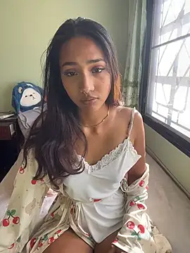 Snapshot of Lyla_Love chatting on January 2026 08:20:02 AM Lyla Love online show from January 2026 08:20:02 AM