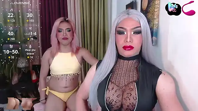 QueensOfcum online show from February 2026 01:28:01 AM