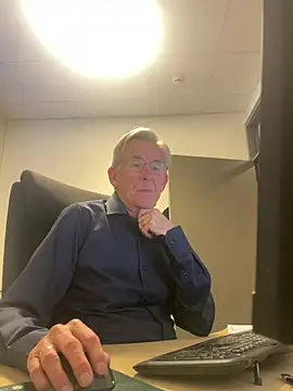 Pierre4tjyxx online show from February 2026 04:18:02 PM