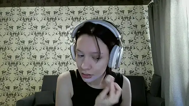 LxayBloom online show from March 2026 07:04:02 AM