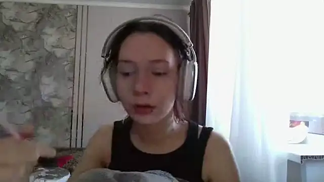 LxayBloom online show from February 2026 07:19:02 AM